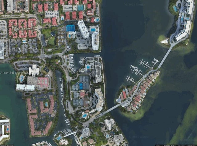 3 of 3 - 7000 Island Blvd 403, Aventura, FL