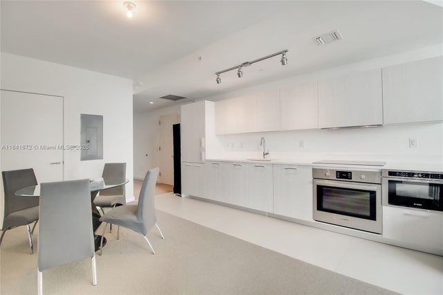 4 of 13 - 501 Ne 31st St 3607, Miami, FL