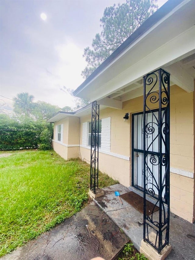 3 of 14 - 69 W 45 Street, Jacksonville, FL
