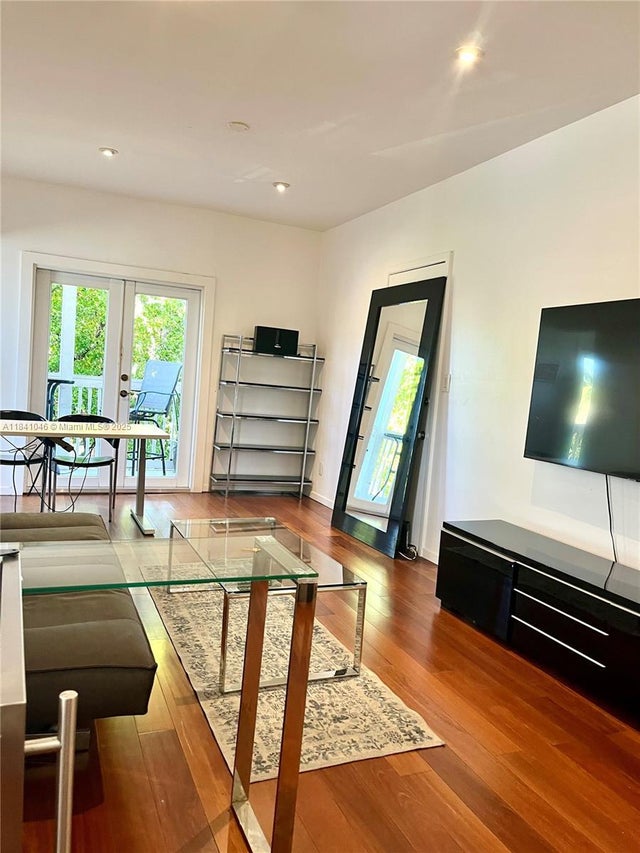 4 of 7 - 642 Michigan Ave 20, Miami Beach, FL