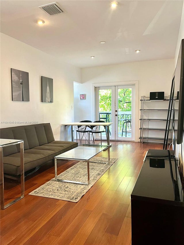 5 of 7 - 642 Michigan Ave 20, Miami Beach, FL
