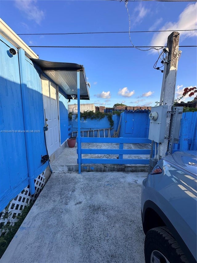 2 of 4 - 3520 Nw 79th St - F622, Miami, FL