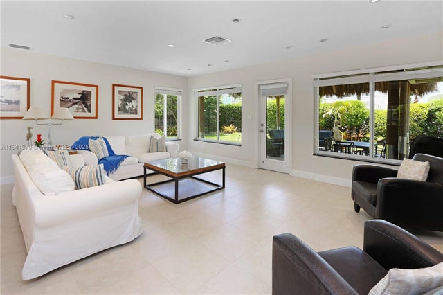 4 of 45 - 742 Harrison St, Hollywood, FL