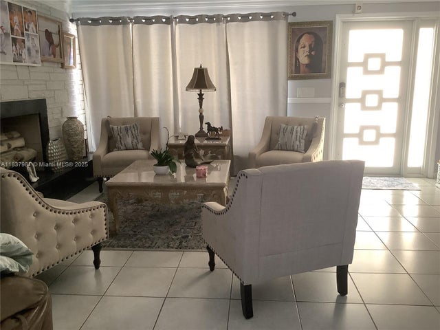 1 of 8 - 7170 Sw 9th St, Pembroke Pines, FL