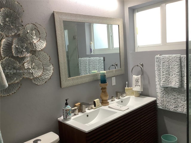 4 of 8 - 7170 Sw 9th St, Pembroke Pines, FL