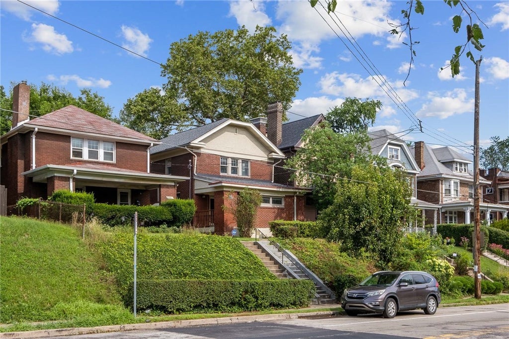 3583 Beechwood Boulevard, Squirrel Hill