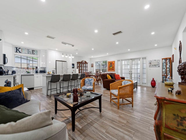 4 of 35 - 19711 Whispering Pines Rd, Cutler Bay, FL