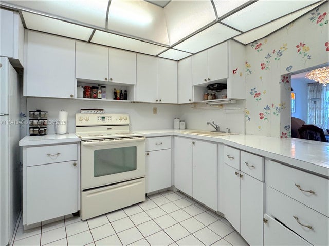 1 of 12 - 1750 Ne 191st St 224-4, Miami, FL