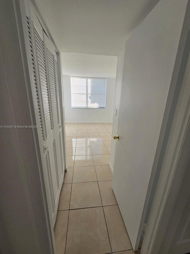 2 of 11 - 486 Nw 165th St Rd B-306, Miami, FL