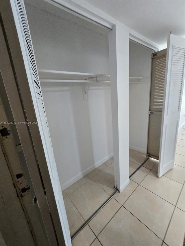 3 of 11 - 486 Nw 165th St Rd B-306, Miami, FL