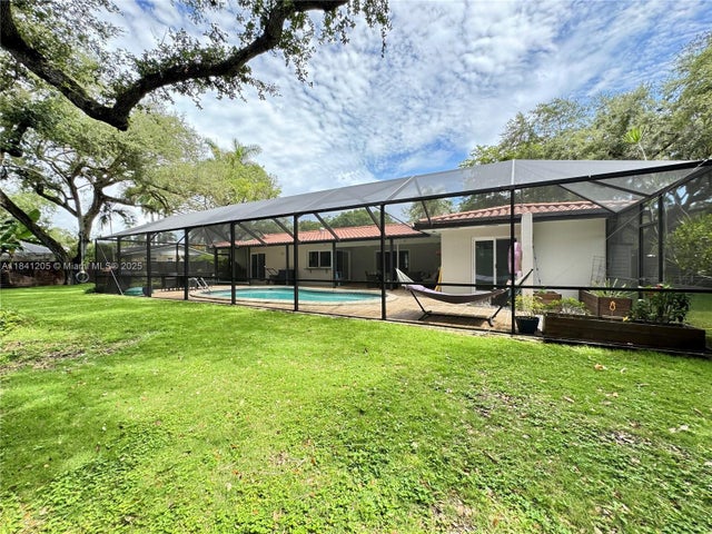 4 of 40 - 7450 Sw 165th Ter, Palmetto Bay, FL