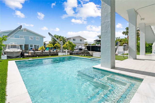 2 of 47 - 215 Wildwood Cir, Key Largo, FL