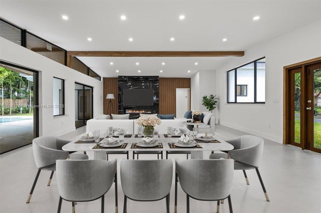 5 of 38 - 2180 Ne 190th Ter, Miami, FL