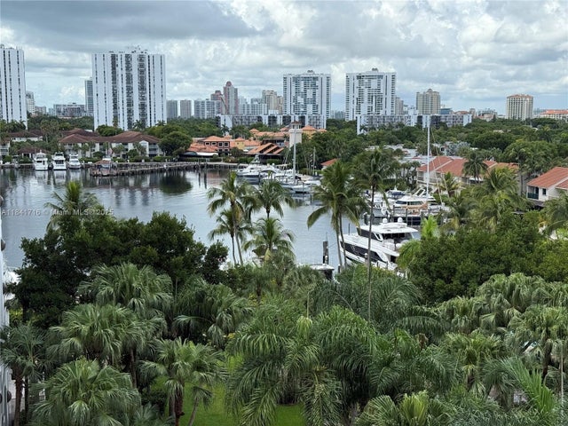 1 of 26 - 3610 Yacht Club Dr 713, Aventura, FL
