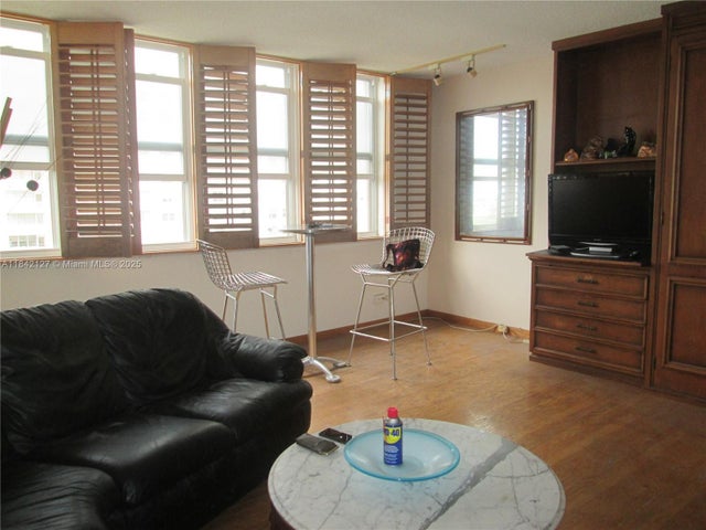 3 of 20 - 251 174th St 710, Sunny Isles Beach, FL
