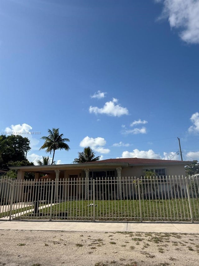 2 of 11 - 3435 Nw 80th St, Miami, FL