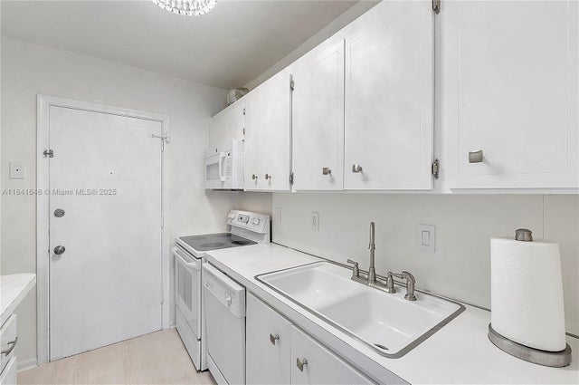 5 of 58 - 2180 Ne 67th St 728, Fort Lauderdale, FL
