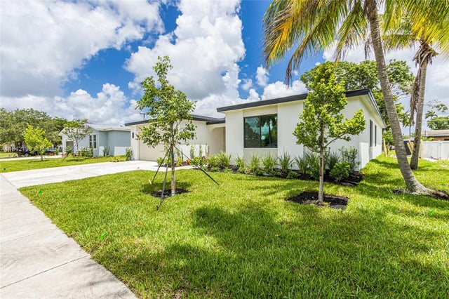 3 of 40 - 3441 Sw 19th St, Fort Lauderdale, FL