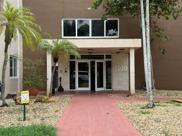 2 of 14 - 6930 Miami Gardens Dr 1-217a, Hialeah, FL