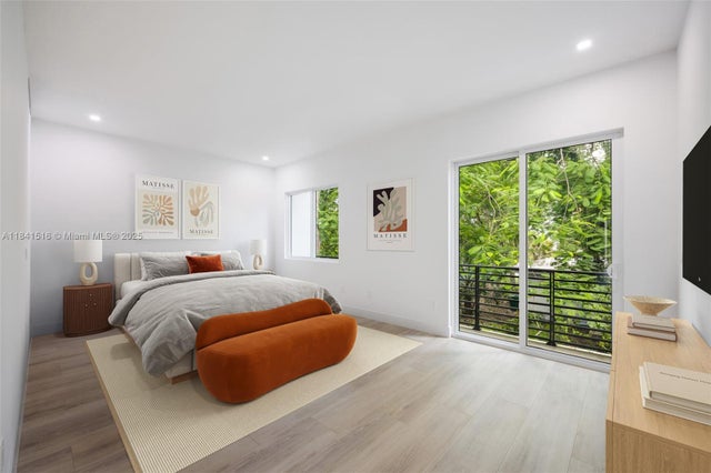 1 of 30 - 3164 Plaza St, Coconut Grove, FL
