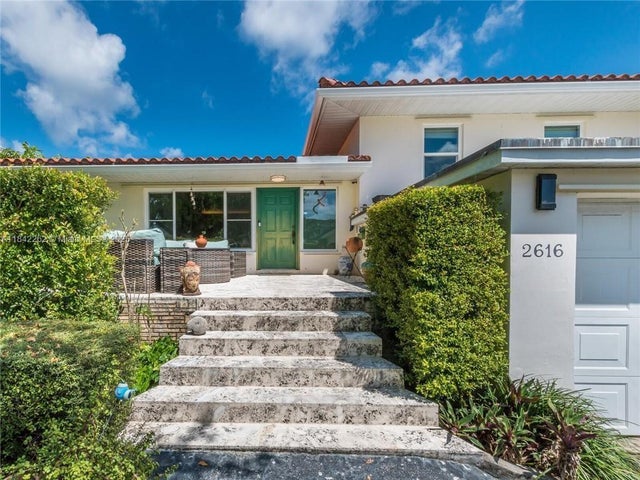 2 of 30 - 2616 Ne 26th Ave, Lighthouse Point, FL