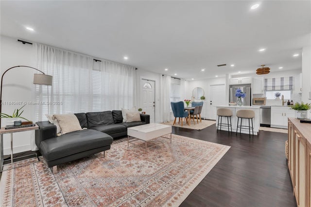 2 of 29 - 2851 Washington St, Hollywood, FL