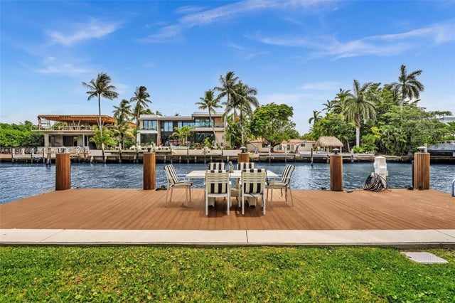 1 of 33 - 924 Belle Meade Island Dr, Miami, FL