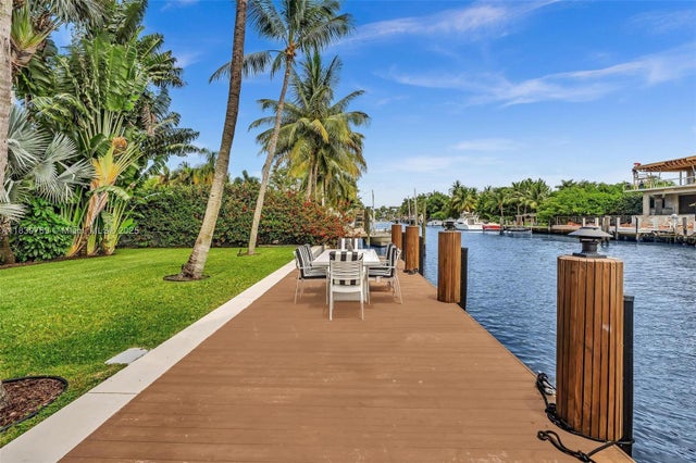 2 of 33 - 924 Belle Meade Island Dr, Miami, FL