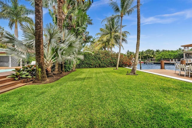 5 of 33 - 924 Belle Meade Island Dr, Miami, FL
