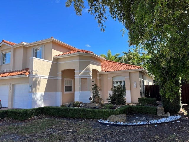 2 of 40 - 6761 Nw 112th Ave, Doral, FL