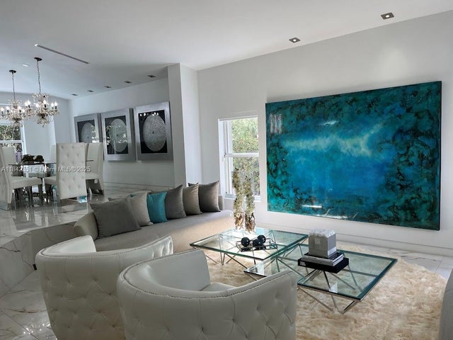 4 of 40 - 6761 Nw 112th Ave, Doral, FL