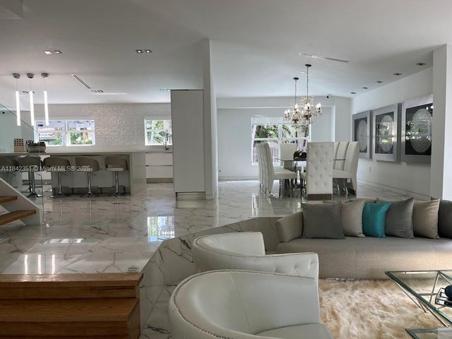 5 of 40 - 6761 Nw 112th Ave, Doral, FL