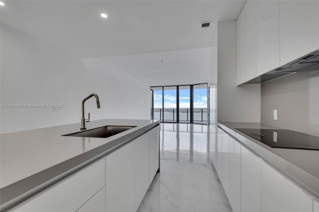 2 of 35 - 700 Ne 24 St 5005, Miami, FL
