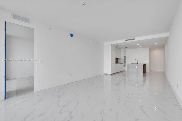 5 of 35 - 700 Ne 24 St 5005, Miami, FL