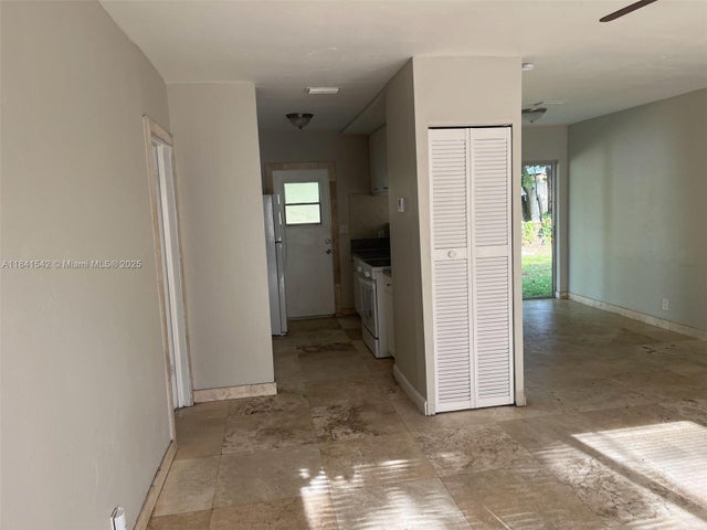 4 of 36 - 1450 N 64th Ave, Hollywood, FL
