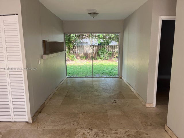5 of 36 - 1450 N 64th Ave, Hollywood, FL