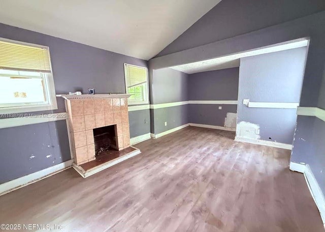 2 of 3 - 5246 Buick Ave, Jacksonville, FL