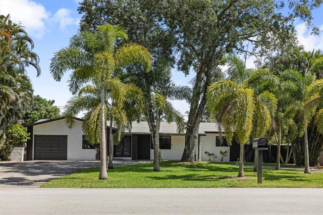 2 of 43 - 11811 Nw 5th Ct, Plantation, FL