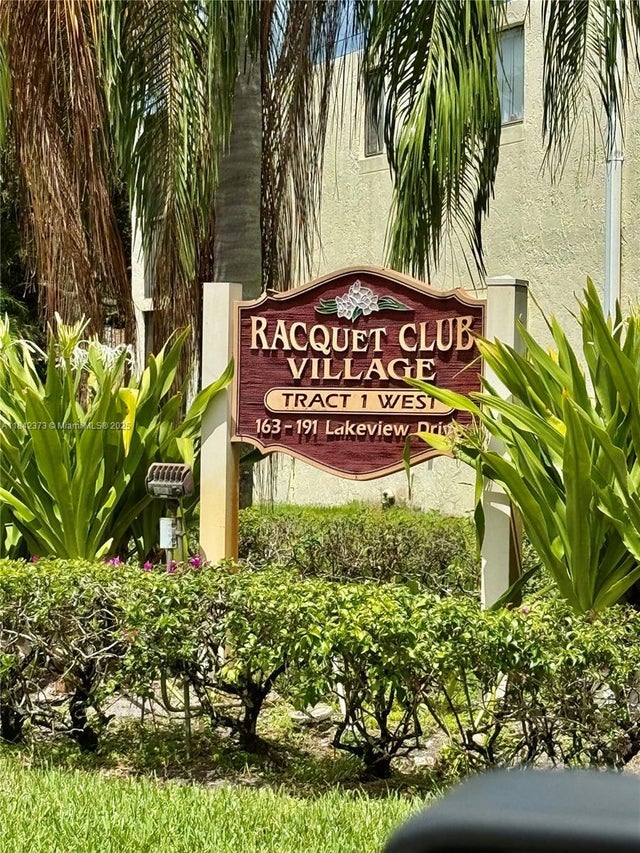 1 of 28 - 185 Lakeview Dr 101, Weston, FL