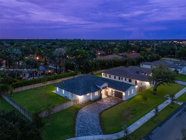 4 of 52 - 8231 Sw 193rd Terrace, Miami, FL