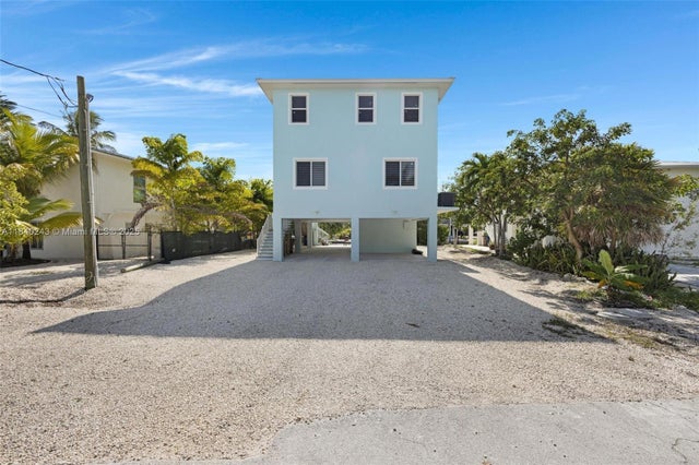 3 of 80 - 142 Peg Leg Ln, Lower Keys, FL