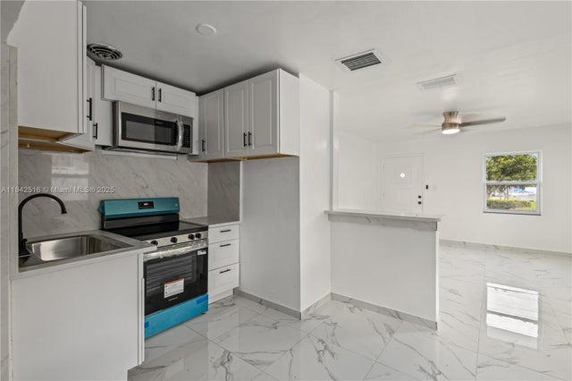 5 of 16 - 306 Modest Street, Lakeland, FL