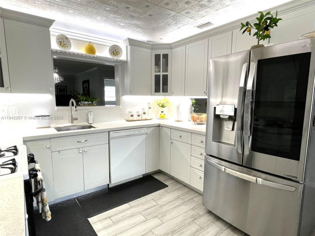 5900 Nw 17th Pl 209, Sunrise