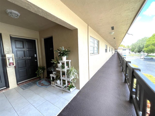 4 of 26 - 5900 Nw 17th Pl 209, Sunrise, FL