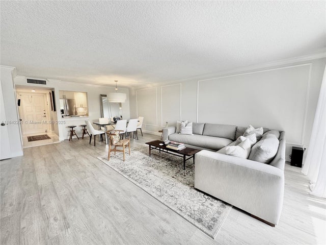 3 of 29 - 1400 Sheridan St 23j, Hollywood, FL