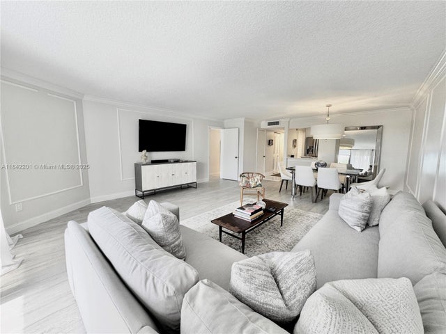 4 of 29 - 1400 Sheridan St 23j, Hollywood, FL