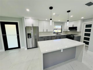 Photo of Listing #A11842524