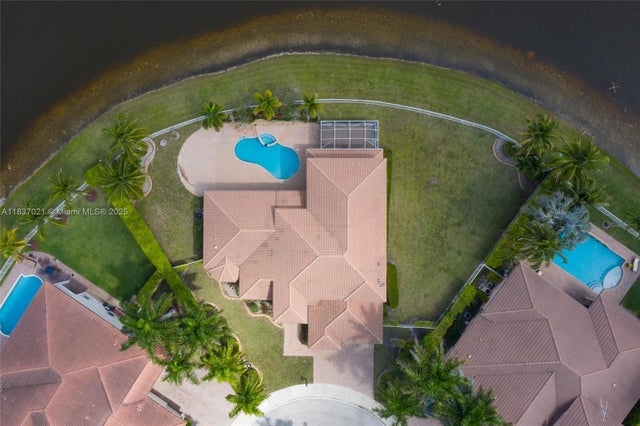 2 of 72 - 934 Gulfstream Ct, Weston, FL