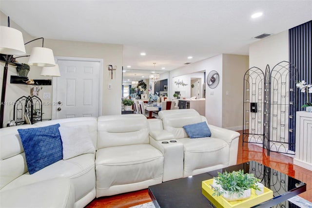 5 of 45 - 2078 Sw 71st Way, Davie, FL