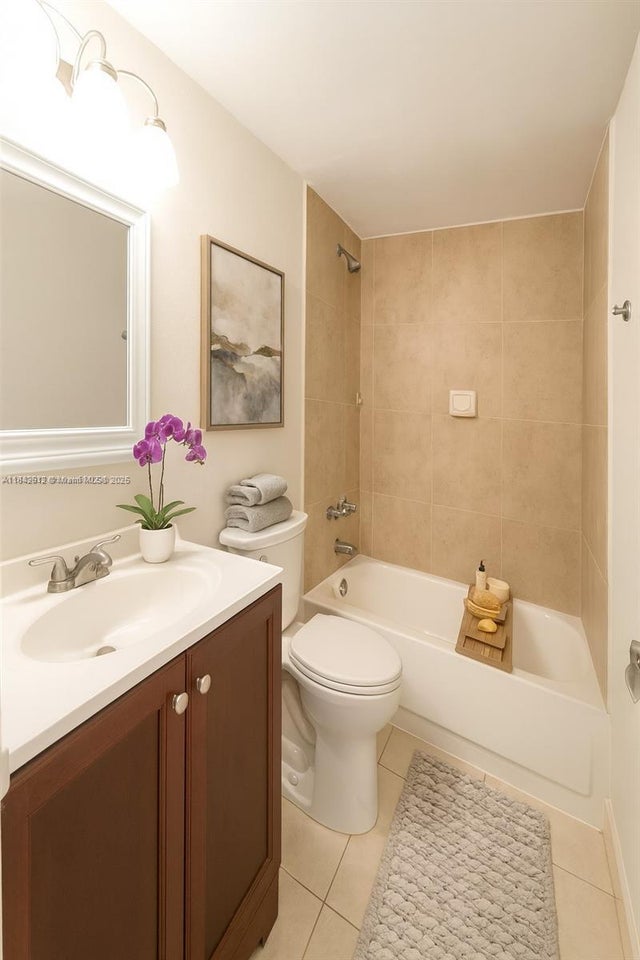 5 of 21 - 1805 Sans Souci Blvd 525, North Miami, FL